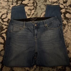 18T Torrid Bombshell Skinny Jeans